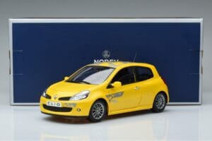 Renault Clio RS Mk3 F1 Team Norev 1:18 185236 Druckguss — Bild 7 von 7