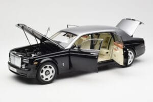 Rolls-Royce Phantom VII EWB Schwarz und Silber Kyosho 1:18 08841BKS Druckguss — Bild 2 von 8