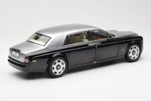 Rolls-Royce Phantom VII EWB Schwarz und Silber Kyosho 1:18 08841BKS Druckguss — Bild 3 von 8