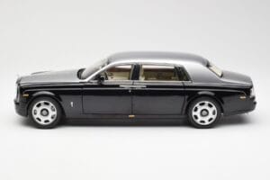 Rolls-Royce Phantom VII EWB Schwarz und Silber Kyosho 1:18 08841BKS Druckguss — Bild 4 von 8