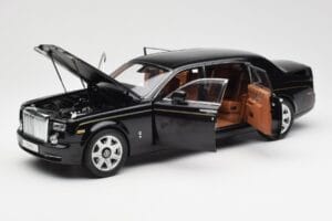 Rolls-Royce Phantom VII EWB Diamond Schwarz Kyosho 1:18 08841DBK2 Druckguss — Bild 2 von 8