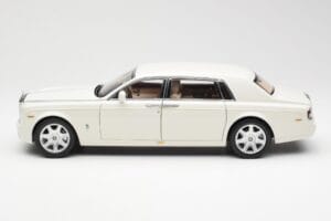 Rolls-Royce Phantom VII EWB English Weiß Kyosho 1:18 08841EW2 Druckguss — Bild 4 von 8