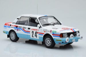 Skoda 130 L Night Version #24 J. Augland Rally Monte Carlo 1987 IXO 1:18 18RMC156 Druckguss — Bild 4 von 6