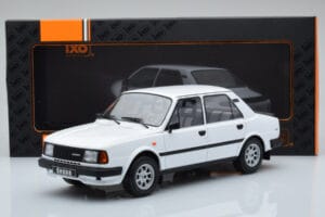 Skoda 130 L Weiß IXO 1:18 18CMC158 Druckguss — Bild 6 von 6