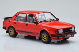 Skoda 130 LR Rot IXO 1:18 18CMC159 Druckguss — Bild 4 von 6