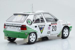 Skoda Felicia #20 S. Blomqvist / B. Cederberg Rally RAC Lombard 1995 IXO 1:18 18RMC147 Druckguss — Bild 2 von 6