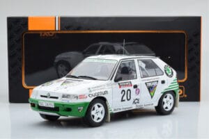 Skoda Felicia #20 S. Blomqvist / B. Cederberg Rally RAC Lombard 1995 IXO 1:18 18RMC147 Druckguss — Bild 6 von 6