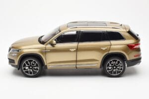 Skoda Kodiaq Gold FAW 1:18 ZSX000001GOL Druckguss — Bild 4 von 8