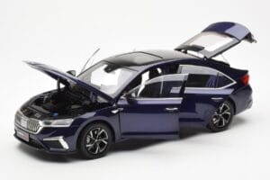 Skoda Octavia Pro Blau FAW 1:18 ZMR000006BLA Druckguss — Bild 2 von 8