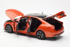 Skoda Octavia Pro Orange FAW 1:18 ZMR000006ORA Druckguss — Bild 5 von 8
