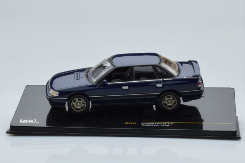 Subaru Legacy BC 2.0 Turbo RS Blau IXO 1:43 Subaru Legacy BC 2.0 Turbo RS Blau IXO 1:43 CLC226 Druckguss