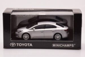 Toyota Avensis T270 Silber Minichamps 1:43 403166903 Druckguss — Bild 4 von 4