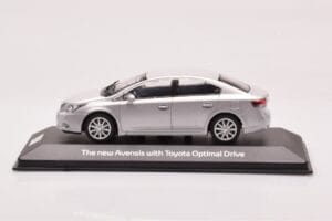 Toyota Avensis T270 Silber Minichamps 1:43 403166903 Druckguss