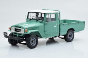 Toyota Land Cruiser 40 4x4 Pickup Grün Kyosho 1:18 08958FG Druckguss