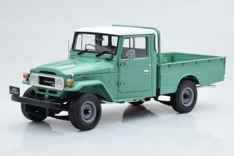 Toyota Land Cruiser 40 4x4 Pickup Grün Kyosho 1:18 08958FG Druckguss