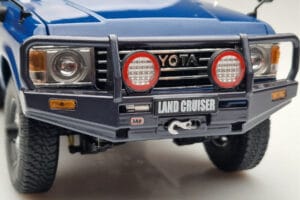 Toyota Land Cruiser 60 Blau Mit Optionalem Zubehör Kyosho 1:18 08956XBL Druckguss — Bild 8 von 11