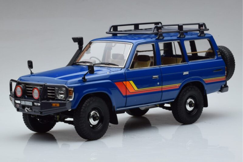 Toyota Land Cruiser 60 Blau Mit Optionalem Zubehör Kyosho 1:18 08956XBL Druckguss