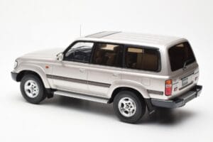 Toyota Land Cruiser HDJ80 Beige Metallic Otto 1:18 OT438 Resin — Bild 5 von 6