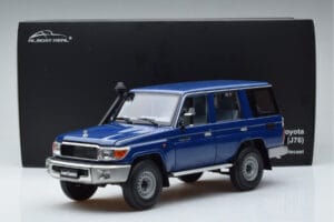 Toyota Land Cruiser J76 Blau Almost Real 1:18 870101 Druckguss — Bild 7 von 7