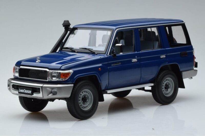 Toyota Land Cruiser J76 Blau Almost Real 1:18 870101 Druckguss