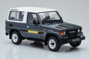 Toyota Land Cruiser LJ73 Grau Otto 1:18 OT437 Resin — Bild 4 von 6