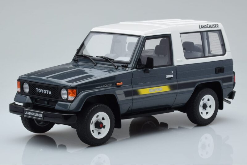 Toyota Land Cruiser LJ73 Grau Otto 1:18 OT437 Resin