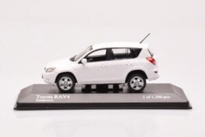 Toyota RAV4 XA30 Weiß Minichamps 1:43 400166571 Druckguss