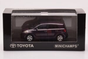Toyota Urban Cruiser Violett Metallic Minichamps 1:43 403166963 Druckguss — Bild 4 von 4