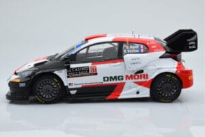 Toyota GR Yaris Rally1 #1 S. Ogier / B. Veillas Rally Monte Carlo 2022 IXO 1:18 18RMC151B Druckguss — Bild 3 von 6