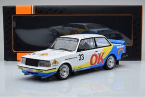 Volvo 240 Turbo Beckers #33 Andersson / Petersson / Linder ETCC Zolder 1985 IXO 1:18 18RMC105B Druckguss — Bild 6 von 6
