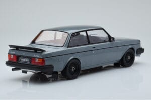 Volvo 240 Turbo Grau IXO 1:18 18CMC089 Druckguss — Bild 2 von 6