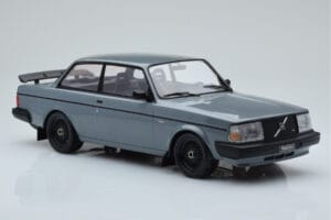 Volvo 240 Turbo Grau IXO 1:18 18CMC089 Druckguss — Bild 4 von 6