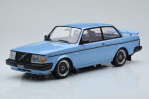 Volvo 240 Turbo Hellblau IXO 1:18 18MCC090 Druckguss