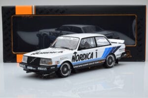 Volvo 240 Turbo Nordica #1 J. Cecotto / A. Olafsson ETCC Brno 1986 IXO 1:18 18RMC087 Druckguss — Bild 6 von 6