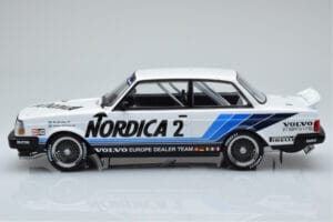 Volvo 240 Turbo Nordica #2 U. Granberg / T. Lindstrom ETCC Brno 1986 IXO 1:18 18RMC088 Druckguss — Bild 3 von 6