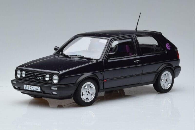 Volkswagen Golf GTI Mk2 Fire and Ice Lila Norev 1:18 188558 Druckguss