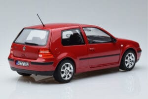Volkswagen Golf Mk4 Rot Norev 1:18 188573 Druckguss — Bild 3 von 7