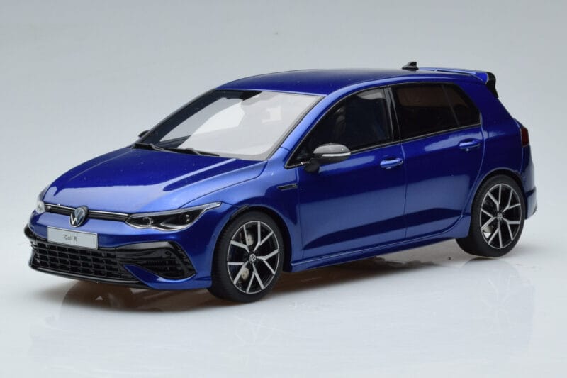Volkswagen Golf Mk8 R Blau Otto 1:18 OT413 Resin