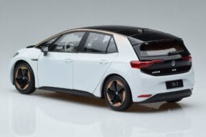 Volkswagen ID.3 Weiß FAW 1:18 ZVN000001WEI Druckguss — Bild 6 von 7