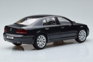Volkswagen Phaeton V6 Mazeppa Grau Kyosho 1:18 08831MBK Druckguss — Bild 3 von 9