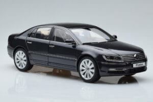 Volkswagen Phaeton V6 Mazeppa Grau Kyosho 1:18 08831MBK Druckguss — Bild 6 von 9