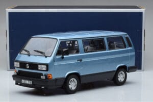 Volkswagen T3 Multivan Blau Norev 1:18 188544 Druckguss — Bild 6 von 6