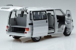 Volkswagen T4b Transporter Caravelle Minibus Schuco 1:18 450041500 Druckguss — Bild 2 von 8