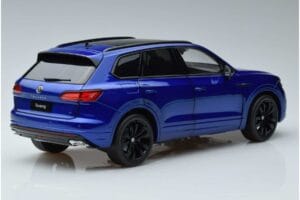 Volkswagen Touareg CR Blau FAW 1:18 LTC761021BLU Druckguss — Bild 3 von 7