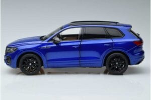 Volkswagen Touareg CR Blau FAW 1:18 LTC761021BLU Druckguss — Bild 4 von 7