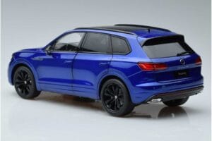 Volkswagen Touareg CR Blau FAW 1:18 LTC761021BLU Druckguss — Bild 6 von 7