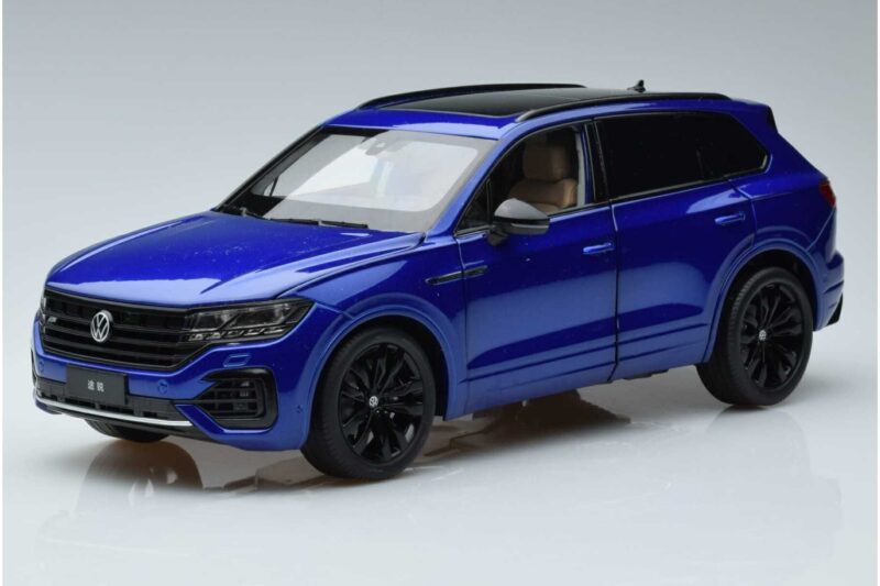 Volkswagen Touareg CR Blau FAW 1:18 LTC761021BLU Druckguss