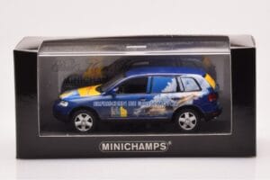 Volkswagen Touareg 7L Shell Helix Fresh Up Force Minichamps 1:43 VOLKSWAGEN-264066 Druckguss — Bild 4 von 4