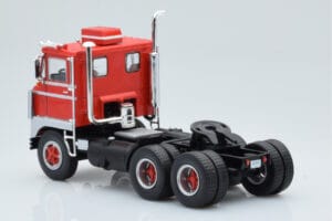 White 7400 Rot Silber IXO 1:43 TR170 Druckguss — Bild 4 von 5