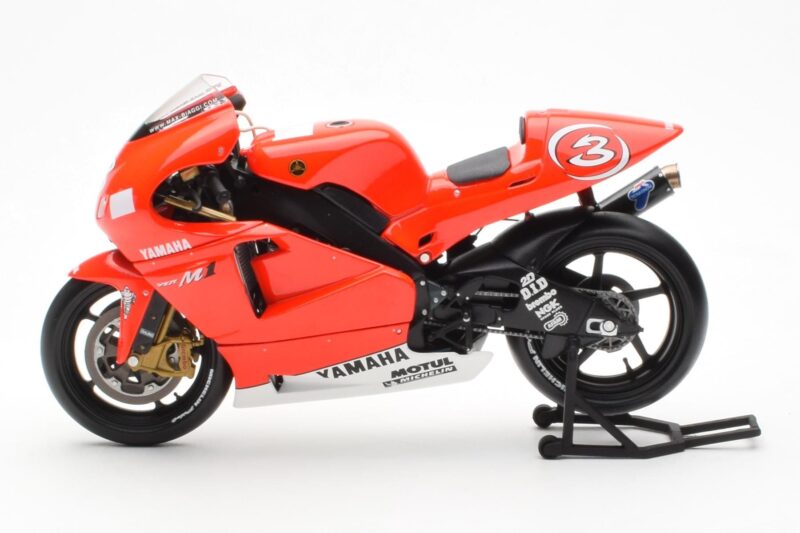 Yamaha YZR-M1 Marlboro Yamaha Team #3 M. Biaggi MotoGP 2002 Minichamps 1:12 122026303 Druckguss
